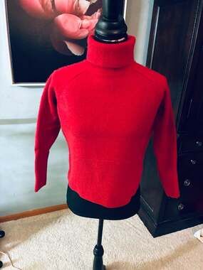 Athleta Red Wool Blend Turtleneck Pullover Sweater Sz S A426
